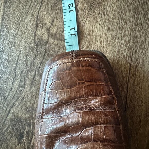 Brown leather crocodile embossed block heel with traction sole - Picture 14 of 16